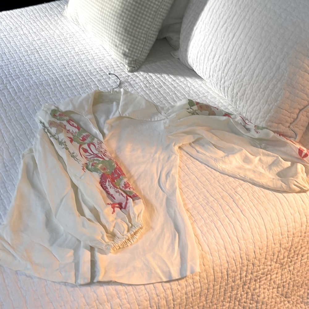 Vintage solid creme and flowered blouse